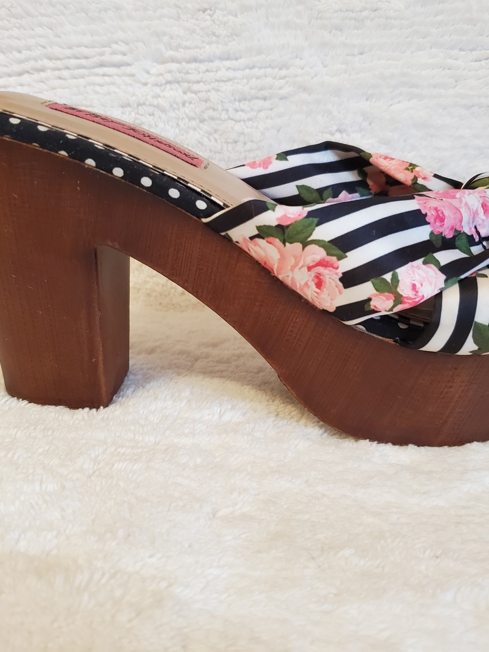 Betsey Johnson Striped Floral Platform Sandal in Black and Pink